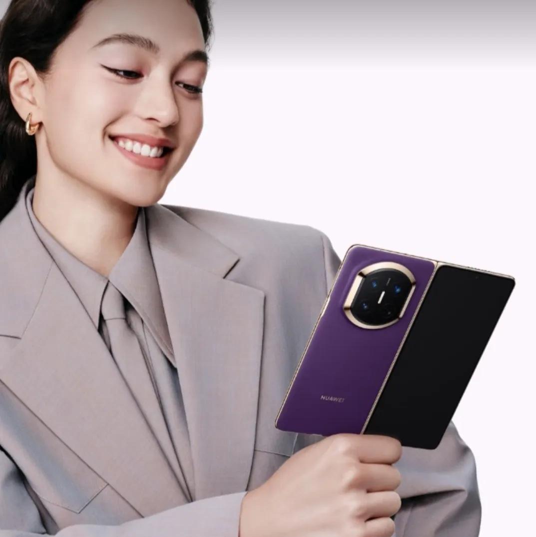 继苹果宣布iPhone 17Pro降价1000元后，华为、小米也跟进了降价促销，