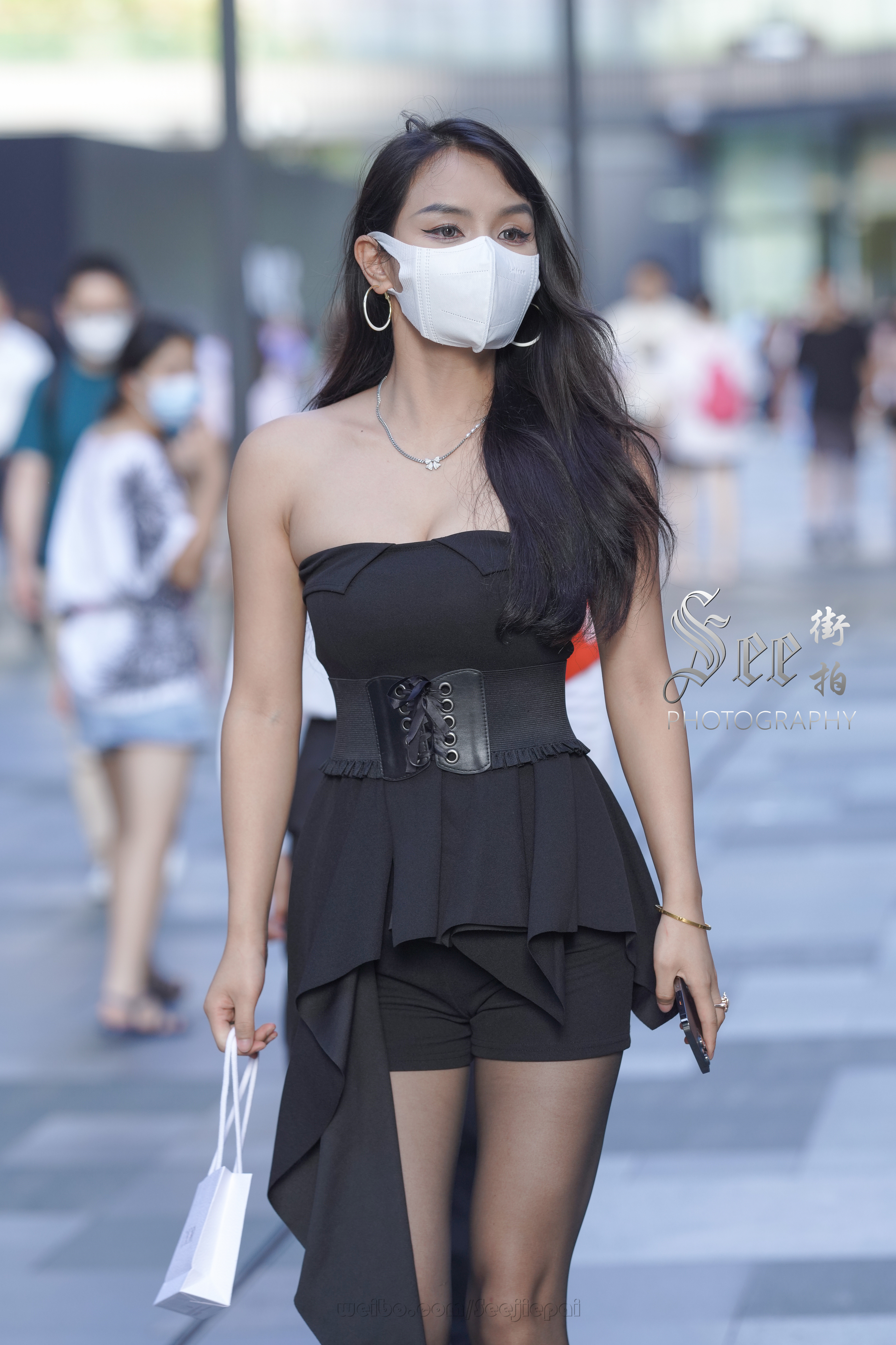 设计感黑裙，精致大气~~ ​​​