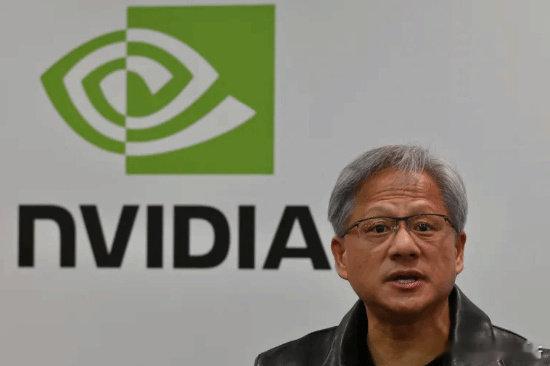 【英伟达正在制造AI泡沫吗 】英伟达市值突破5万亿美元，再次点燃了人们关于AI泡