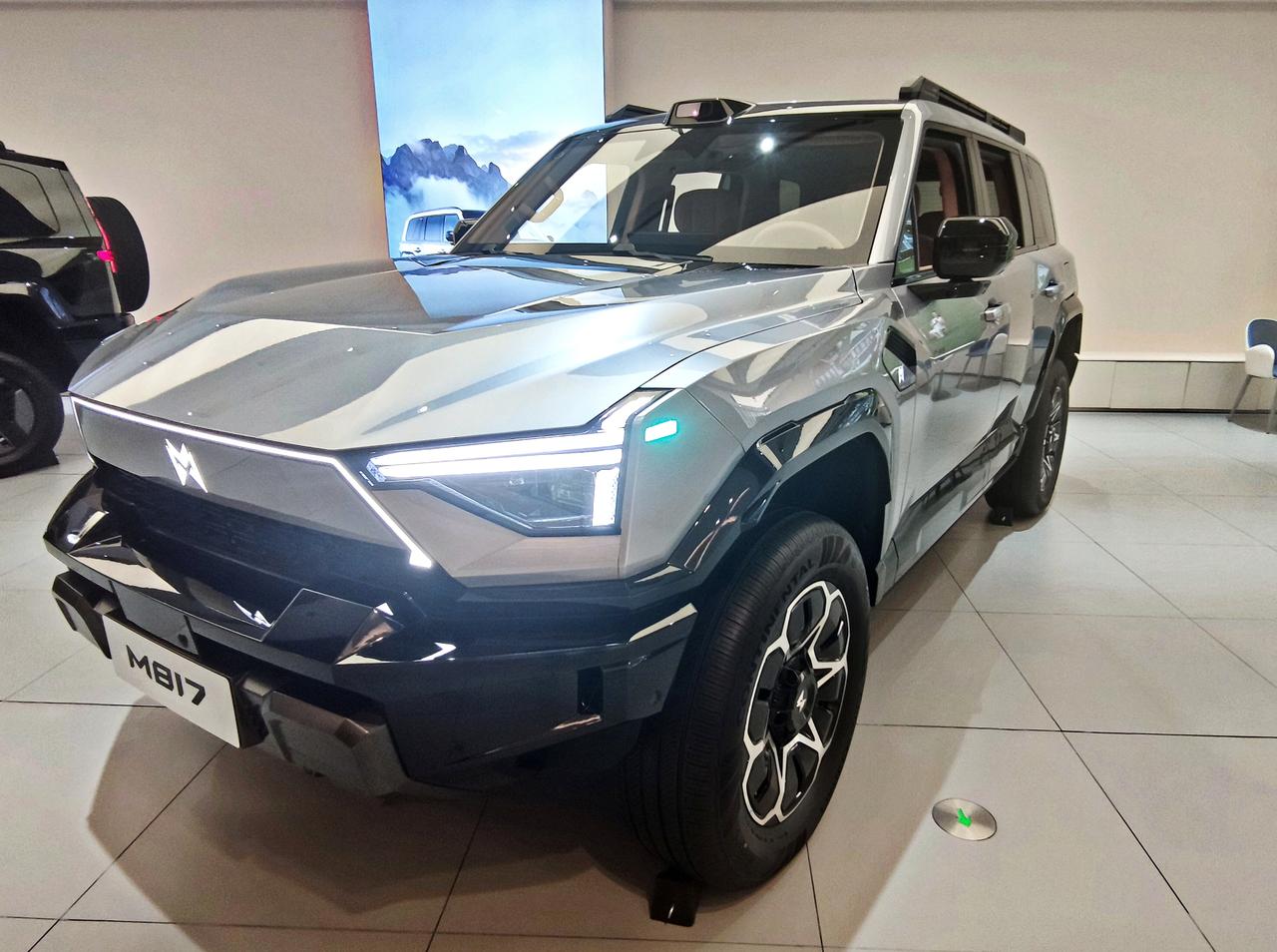 豪华智能越野SUV《猛士M817》
  2026年4月20日，猛士M817春季焕