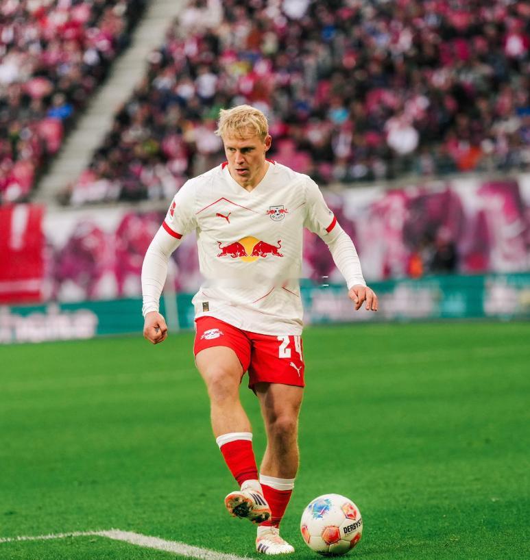 昨日，RB莱比锡官方宣布，球队中场施拉格将于赛季结束后离队。今日马特乌斯表示，拜