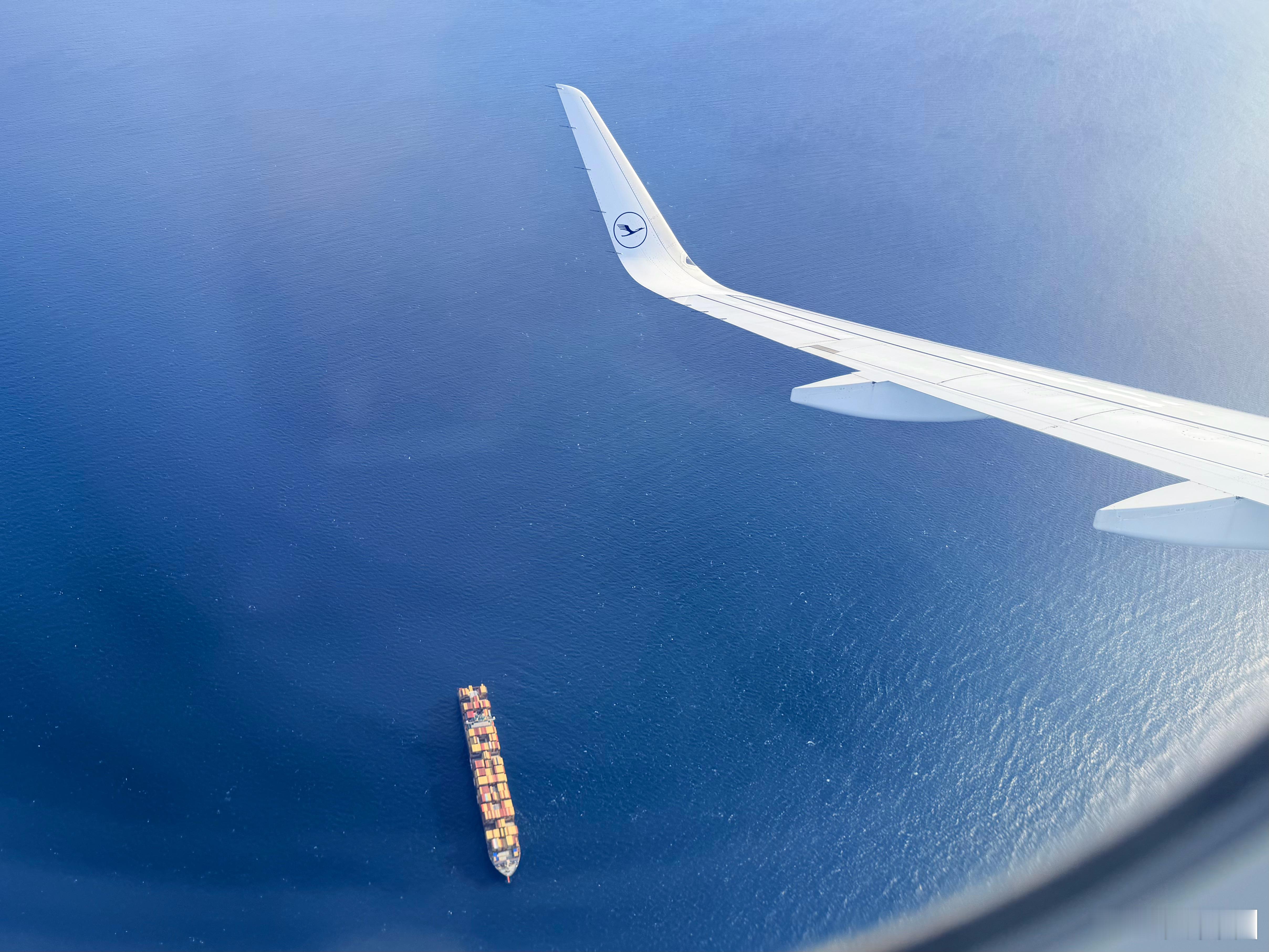 宝马太会选地方了，第一次来地中海边的西班牙滨海城市马拉加，距离直布罗陀20公里，