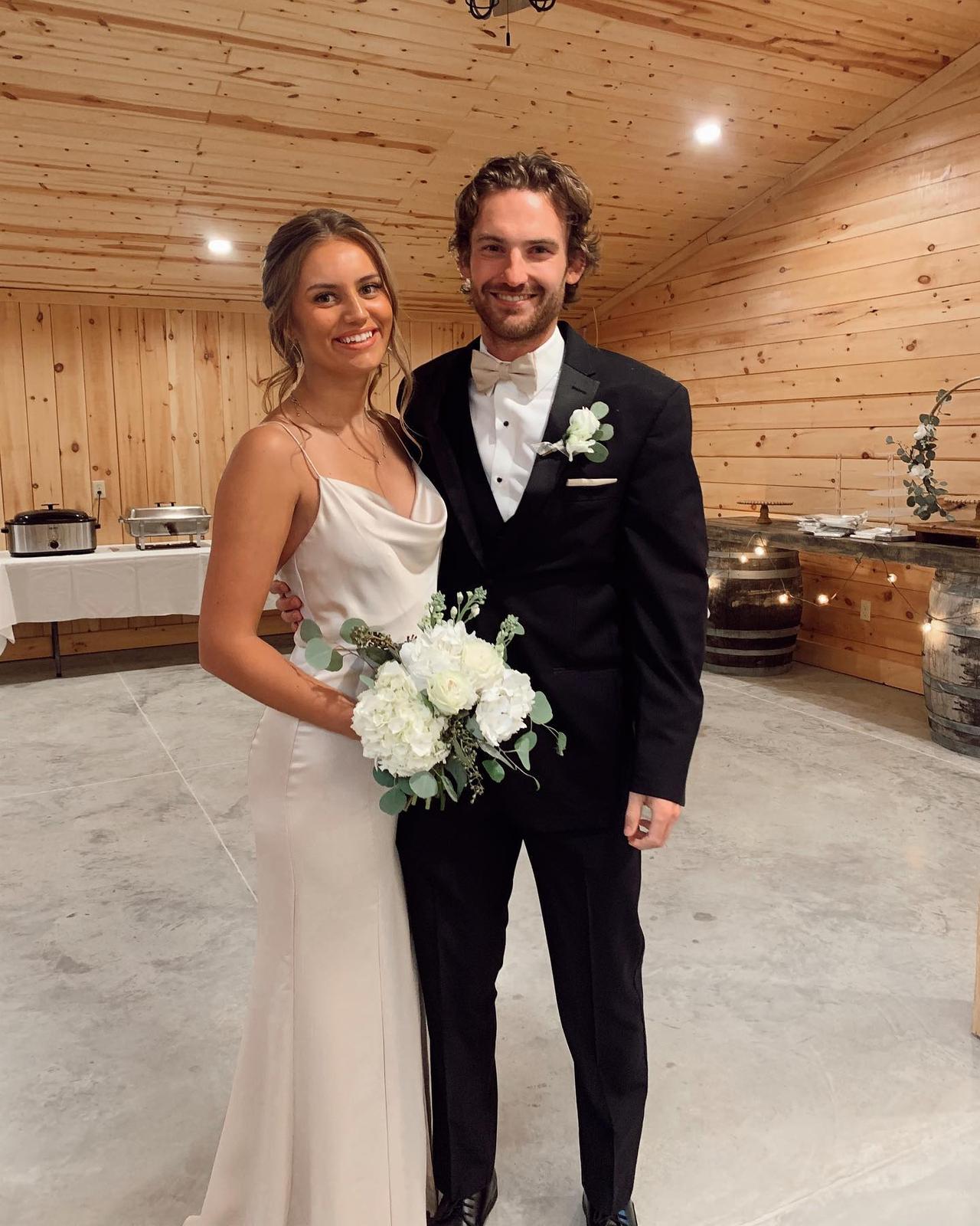 人们开始重新审视美国电视和广播艺人联合会 SAG-AFTRA 的规定和其成员的行