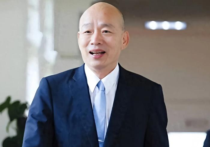 韩国瑜与佩洛西等人见面。
外媒6月25日晚报道，台湾“立法院长”韩国瑜率七名“立
