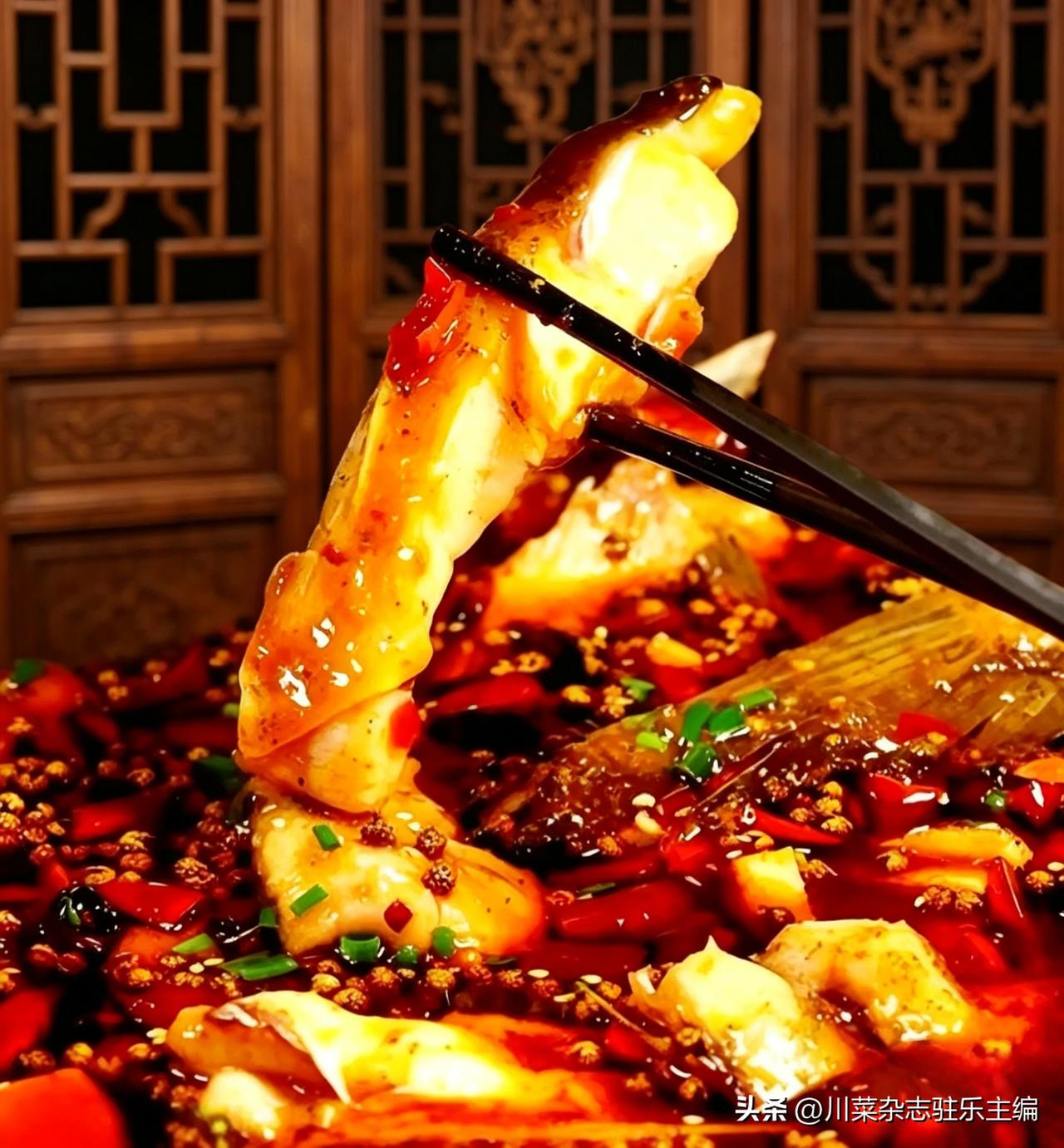 说起川菜的下河帮，莫扯那些“菜系源流”的酸套话，说白了，这就是川东码头上熬出来的