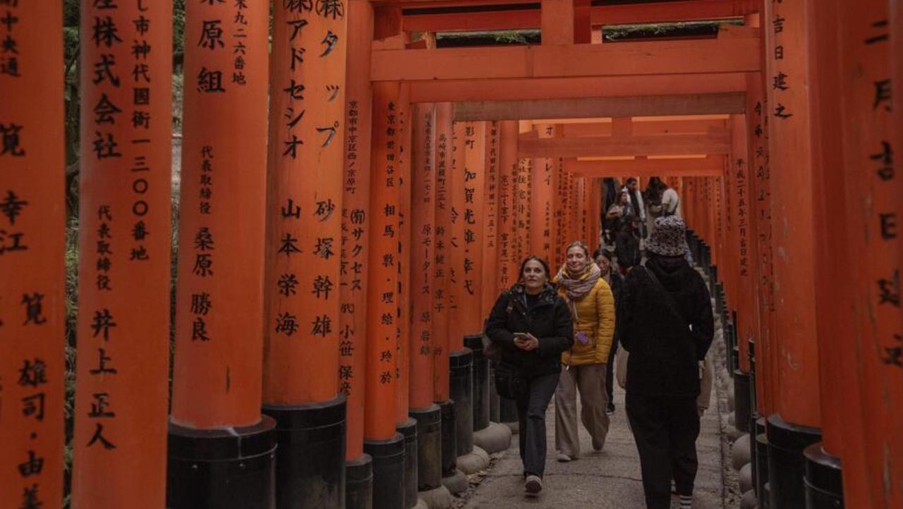 【英国报纸评论“深受海外游客喜爱的日本秩序已成为束缚企业和政治的枷锁。】7月14