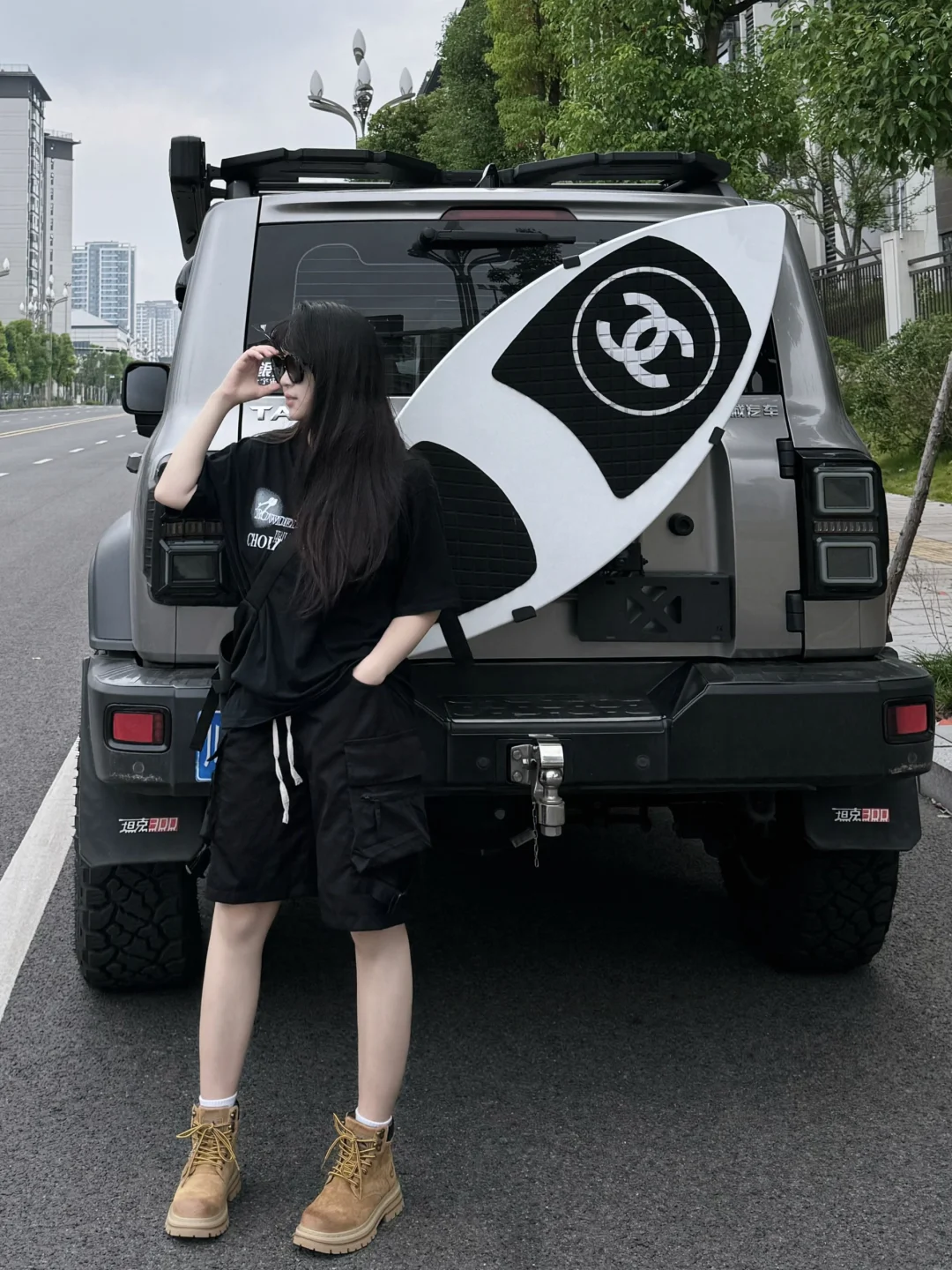 98年👧🏻开坦克300银武士🚓帅是一种感觉！！