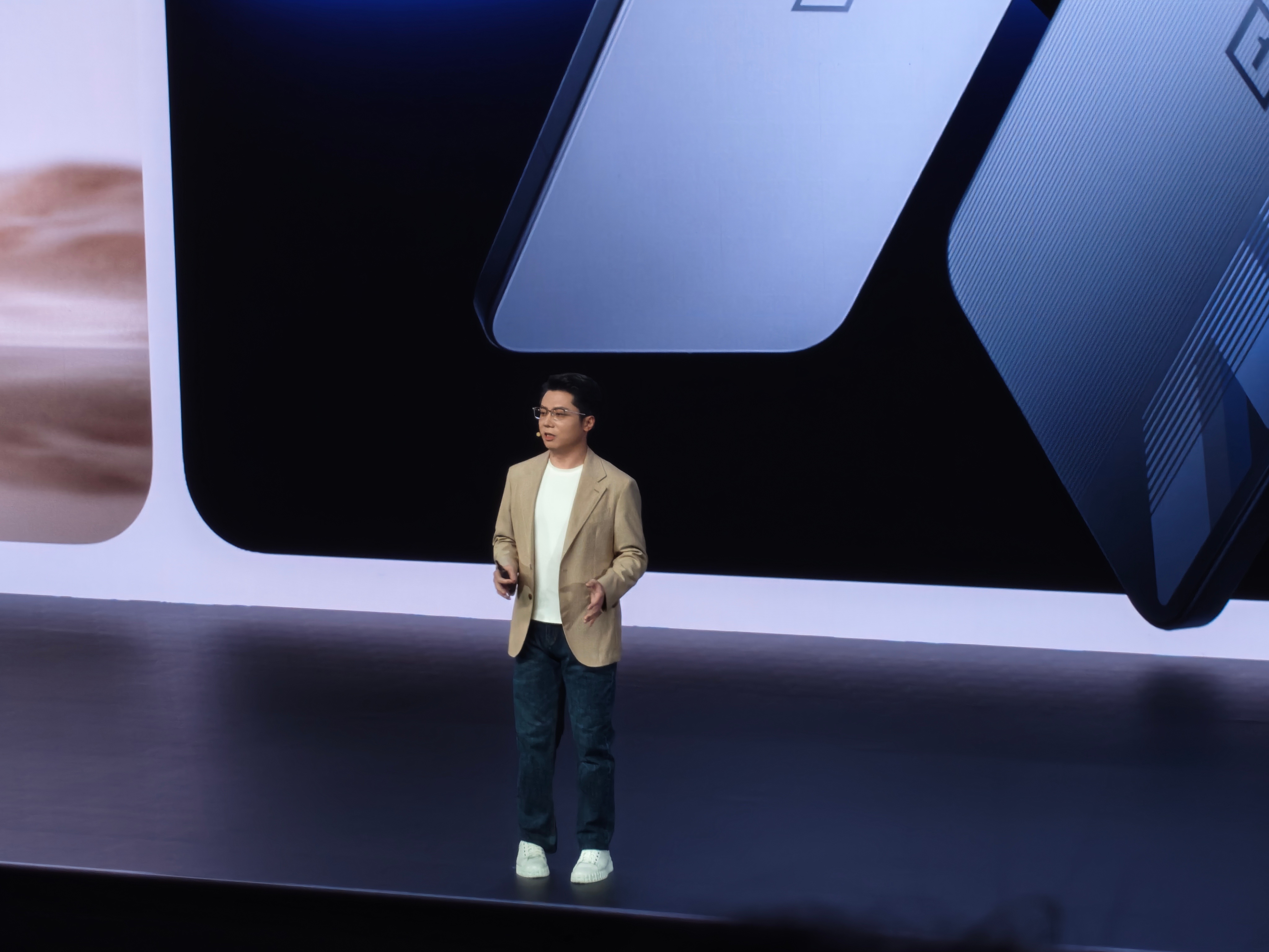 一加25年销量同比增长44%，年轻用户规模同比155%，随着一月份Turbo系列