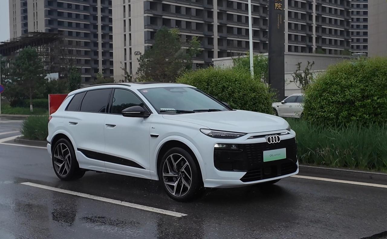 抢先试驾奥迪 Q6L e-tron！这华为加入后，它还能保持奥迪味儿不？咱一起来