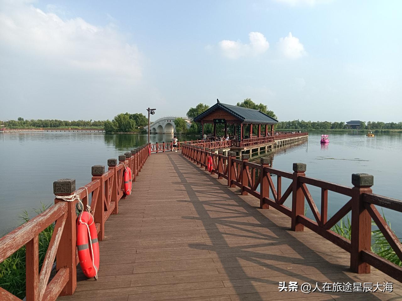 今天“立秋”，赶上了周末。立秋是秋季的“入场仪式”，但还被“包裹”在夏日的伏天里