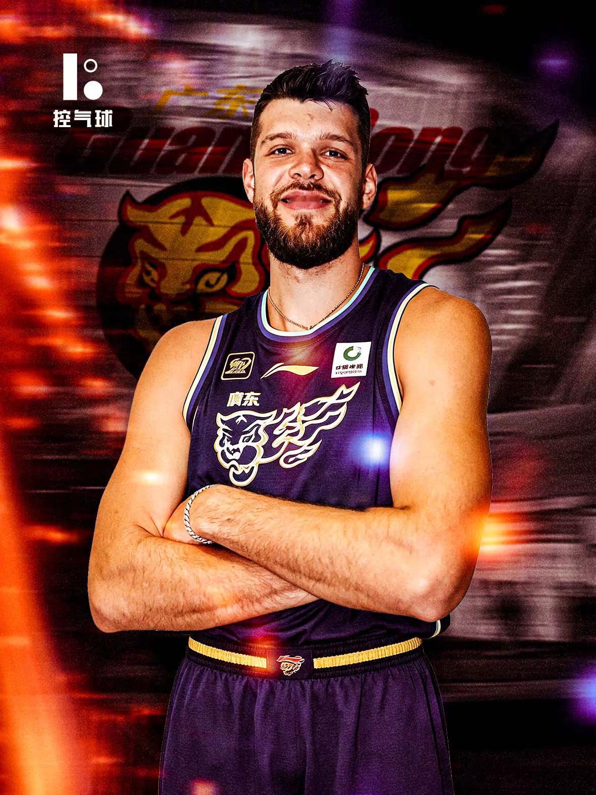 广东男篮已敲定大外援人选 ——尼古拉斯・拉科塞维奇，这位塞尔维亚籍内线正式加盟，