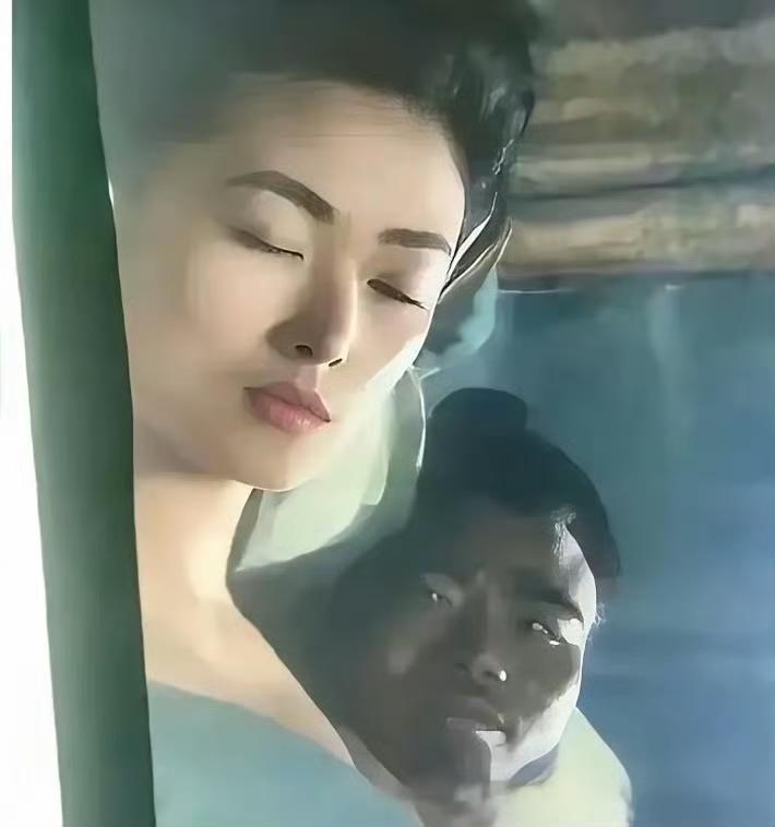 看到这张图片，我瞬间就理解金莲了！她也是个苦命人呀！ ​​​