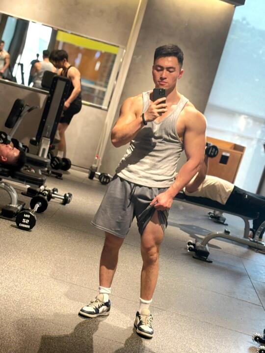 男大 体育生 黑皮？