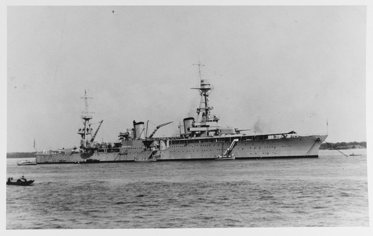 1932年在汉口的“休斯顿”号重巡洋舰
美国海军“休斯顿”号（CA-30）是“北