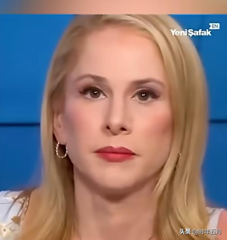 美国记者安娜·卡斯帕里安喊话以色列人：“你们在国际社会上是遭人憎恨的。我想让你知