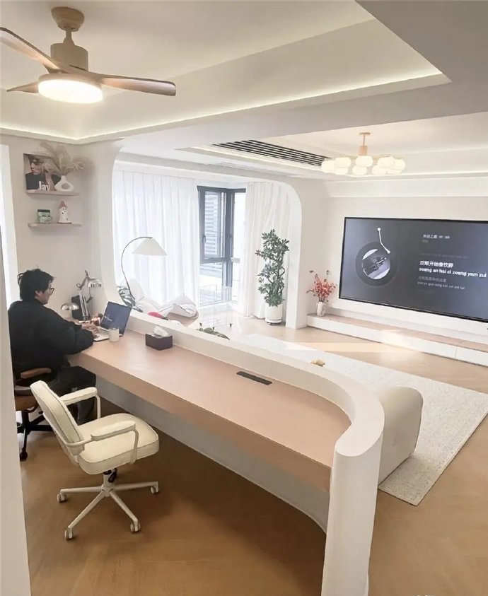 广东一户人家的客厅火了，敲掉次卧墙做书房，4米3开间竖厅变横厅 