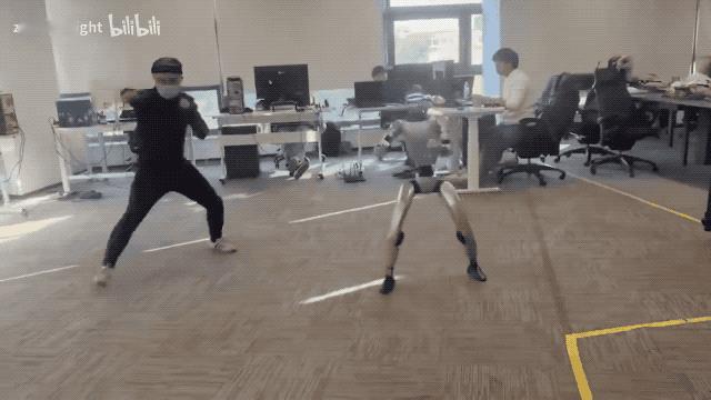 近日，一段源自B站的中国宇树科技G1人形机器人测试视频在海外社交媒体平台X（原T