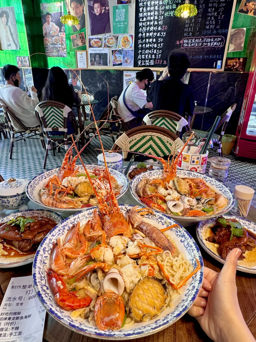 杭州人出来解释一下。。。。。。🥲