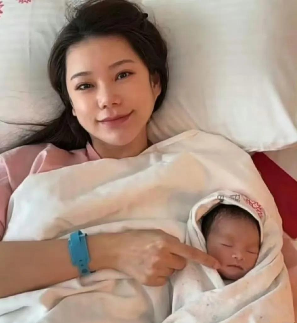 汪小菲现任妻子马筱梅是人间清醒、有大智慧的女人。

对继子女非常的好，没有过分的