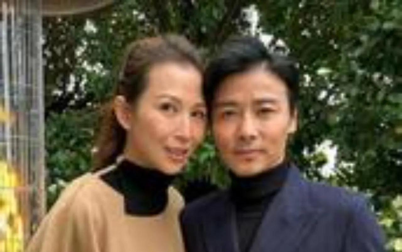 当众被揭妻子过往，张晋一句话封神：顶级的婚姻，是不翻旧账、只护余生
 
港圈曾有