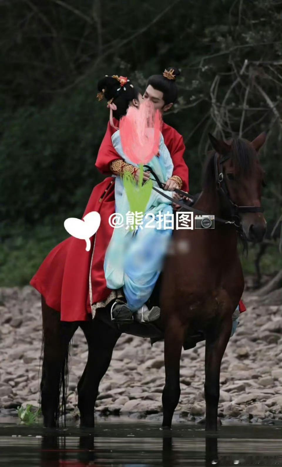 吴谨言陈哲远马上吻吴谨言陈哲远骑马吻吴谨言陈哲远骑马吻，爱看，[爱你][爱你] 