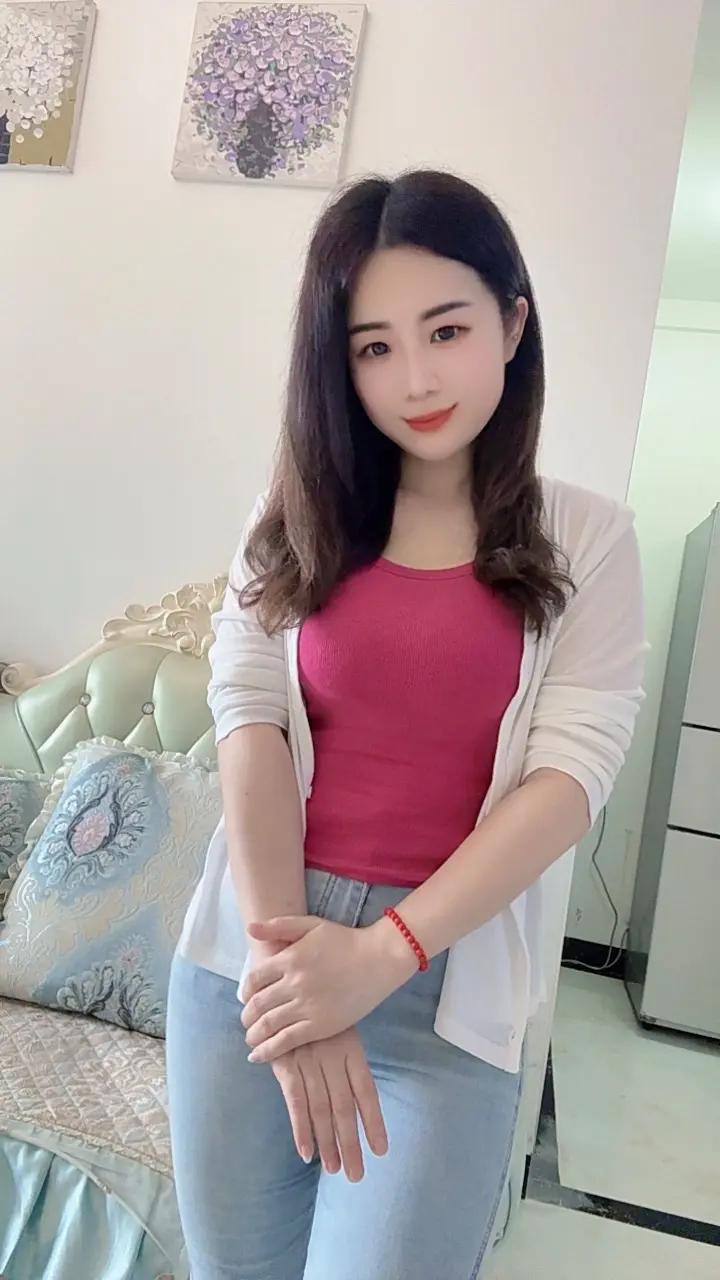 这个世上，没有一个人不辛苦，也没有一个人不疲惫，更没有哪个人能一帆风顺...