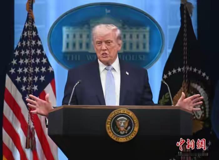 近日，特朗普称美国可能重启对伊朗空袭，这消息一出来，国际局势瞬间又紧张起来。美东