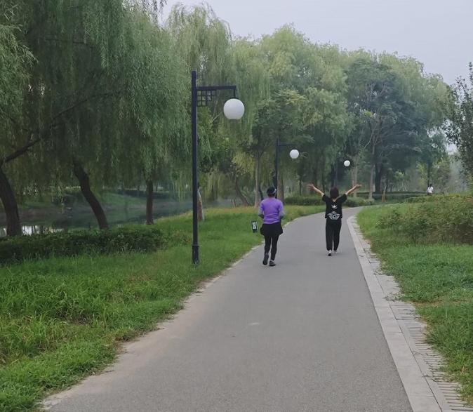 跑步上不上关节？如何运动才更“正确”？
 
跑步这项运动，只要适度就不会伤害关节