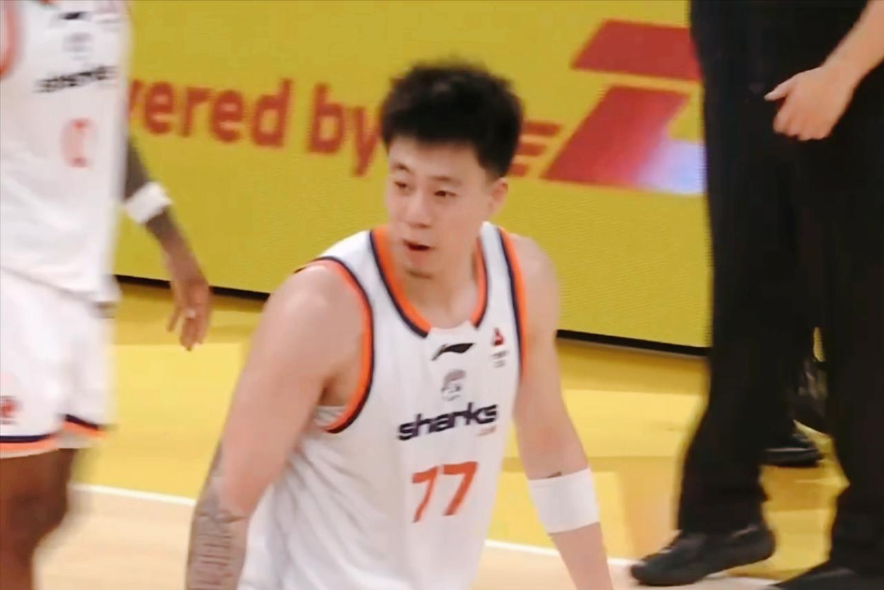 没上两大外援！
上海狂胜 33 分 3:0，
广厦孙铭徽 4 分崩盘。

广厦回