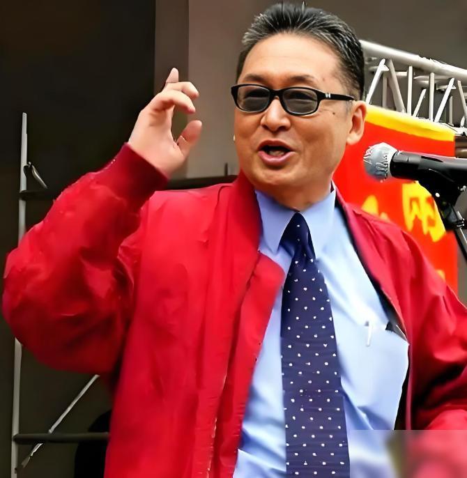 李敖说出大实话：我妈生了八个孩子，七个都不要她，连她死了都没回来奔丧。话说得狠，
