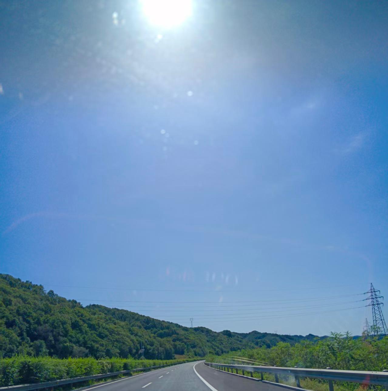 你们老家如何称呼外公外婆哈哈哈哈哈！我们这叫“姥爷姥娘”