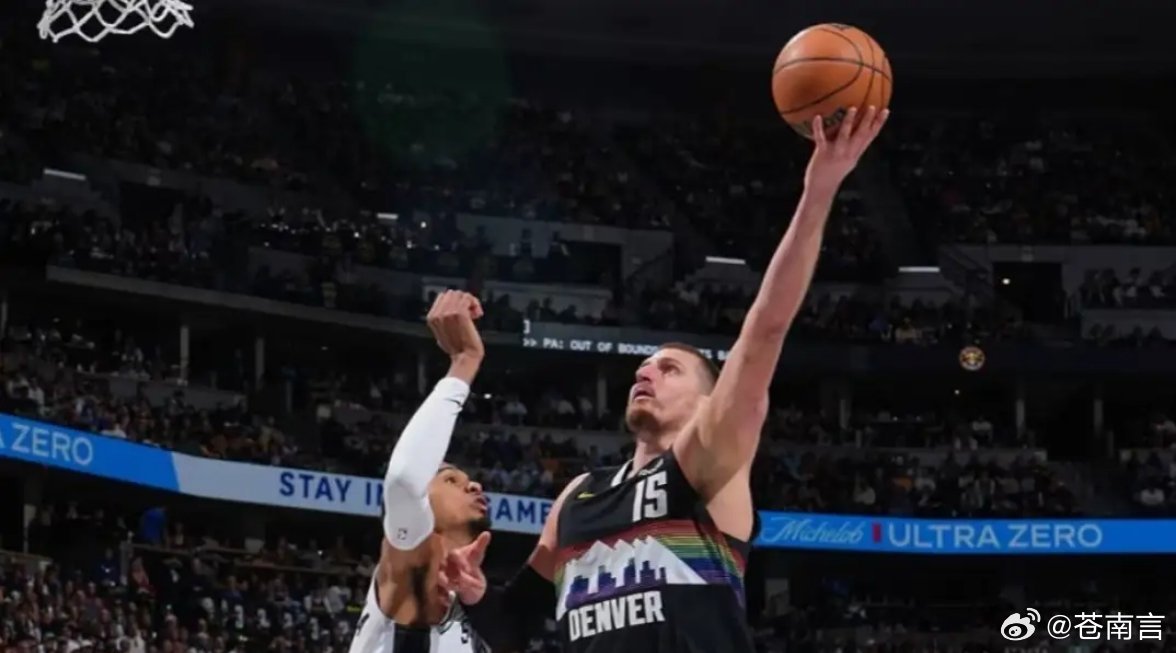 马刺vs掘金约基奇已经开启季后赛模式，真的太厉害，进攻端无所不能，今天防守端格外