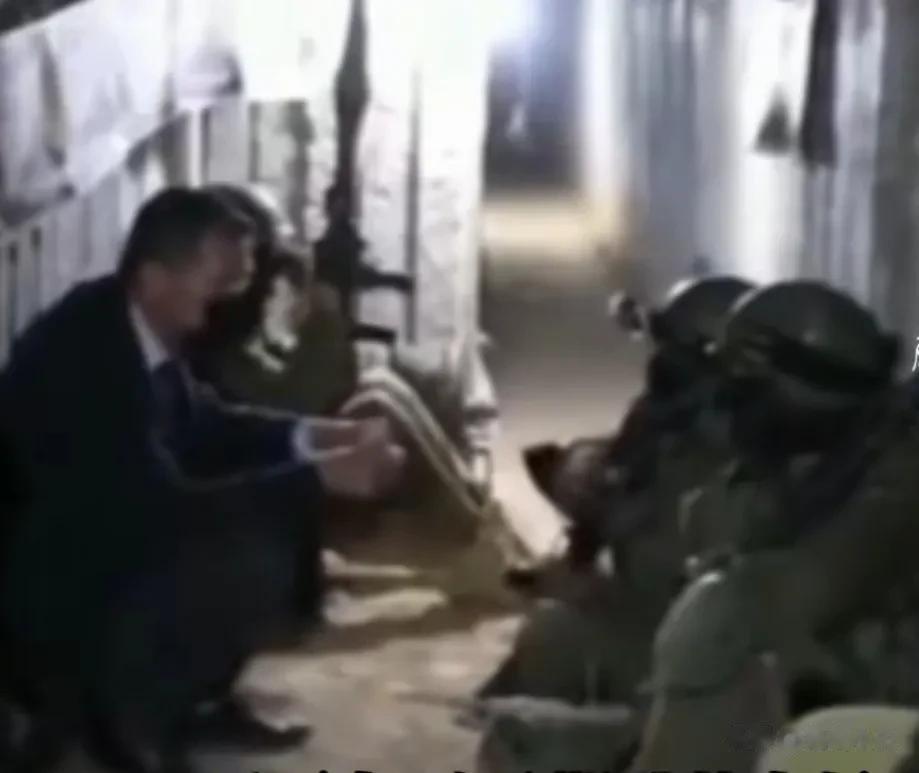 哈马斯葫芦里卖得什么药，再次接受西方媒体参观他们地下隧道。
这次让外媒报道甚至都
