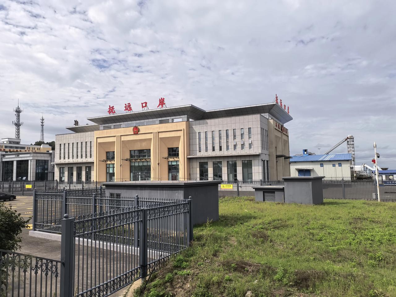 时隔二十六载故地重游，见证东极抚远沧桑巨变
 
2026年八月末，我专程来到祖国