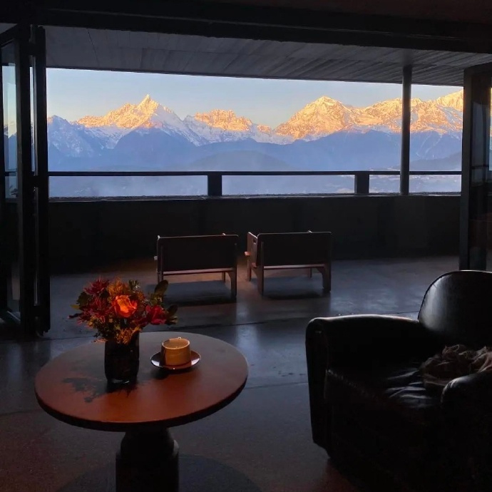 “一苦一甜是生活，一朝一夕是日子慢也好，步子小也好，往前走就是好”㋛ 