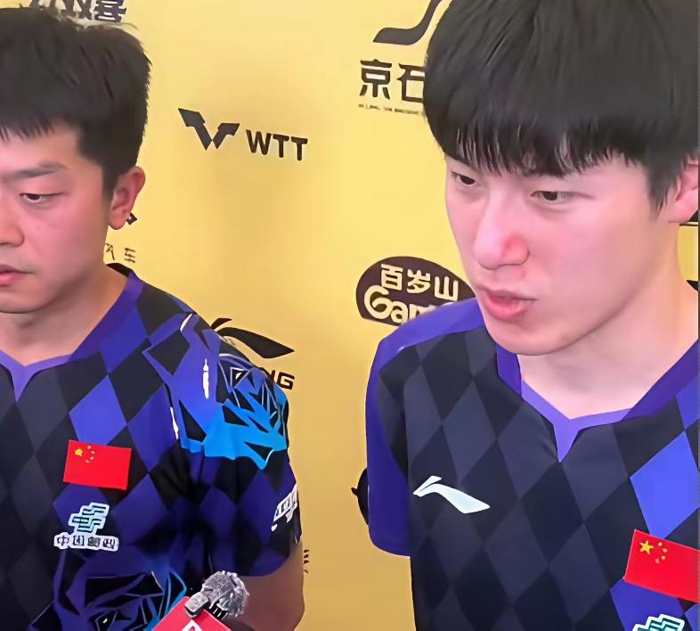 温瑞博/袁励岑组合3:2战胜松岛辉空/户上隼辅后，记者问温瑞博，(决胜局你们16