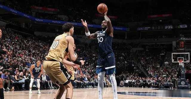 北京时间11月20日，NBA常规赛，森林狼120-109奇才。森林狼队兰德尔32