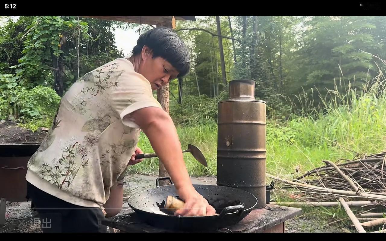 今天阿李直播带货的时长并不长，是不是带货效果不好所以才早下播呢？阿李要是再没什么