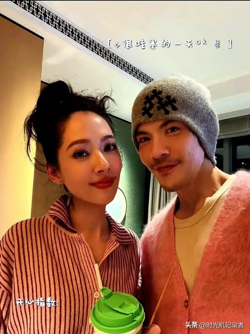 春日生活打卡季向佐探班郭碧婷，不得不说向佐真的是当代好男人典范，能赚钱，能忍得了