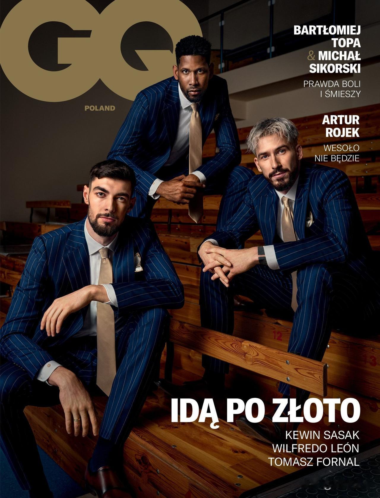 【波兰男排三位球员登上《GQ》封面】
波兰版《GQ》杂志最新一期封面
国际排联评