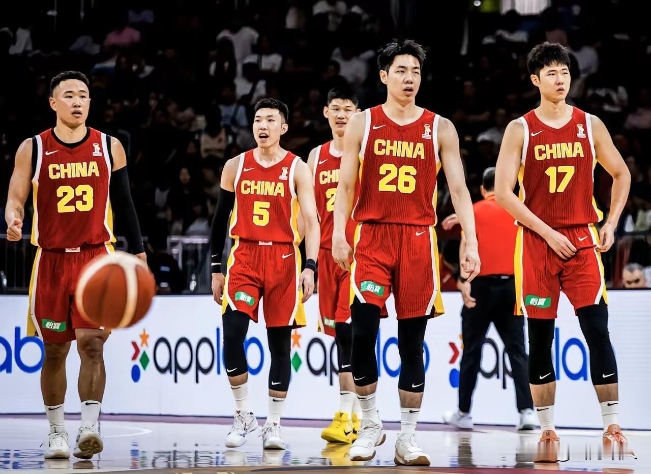 终于开窍！中国男篮打出久违团队篮球，五人得分上双，22记助攻打穿对手防线！

 