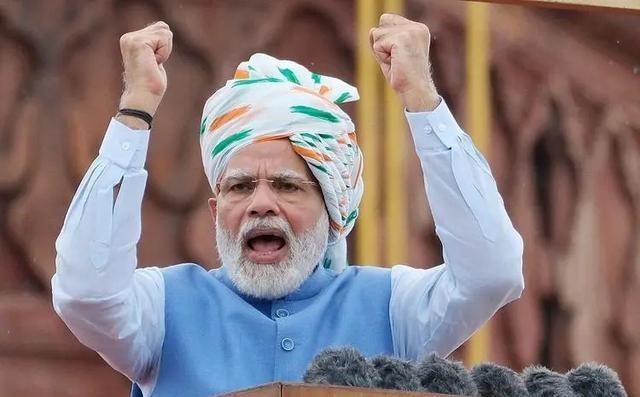 印度早就把各个大国得罪了，挨了特朗普的重拳后，根本没人帮他说话，今天的局面都是莫