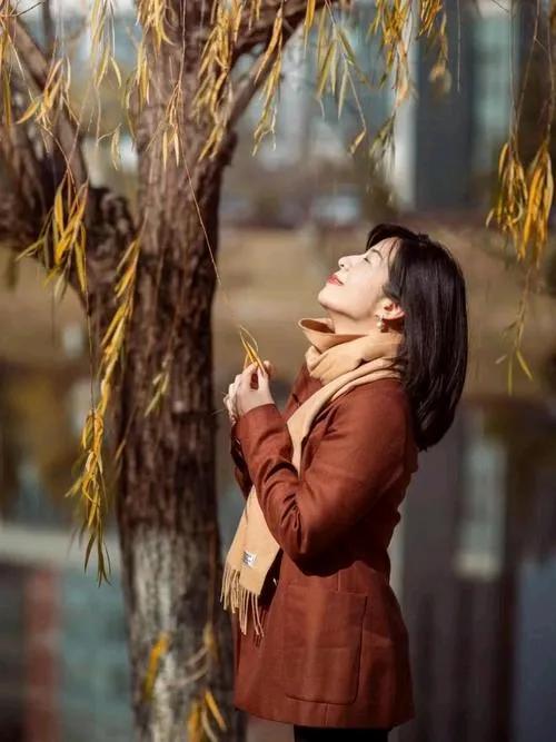 情人不是你想找就能找到的，而是上天赐给你的。

情人没有利益共同体，如果有利益共