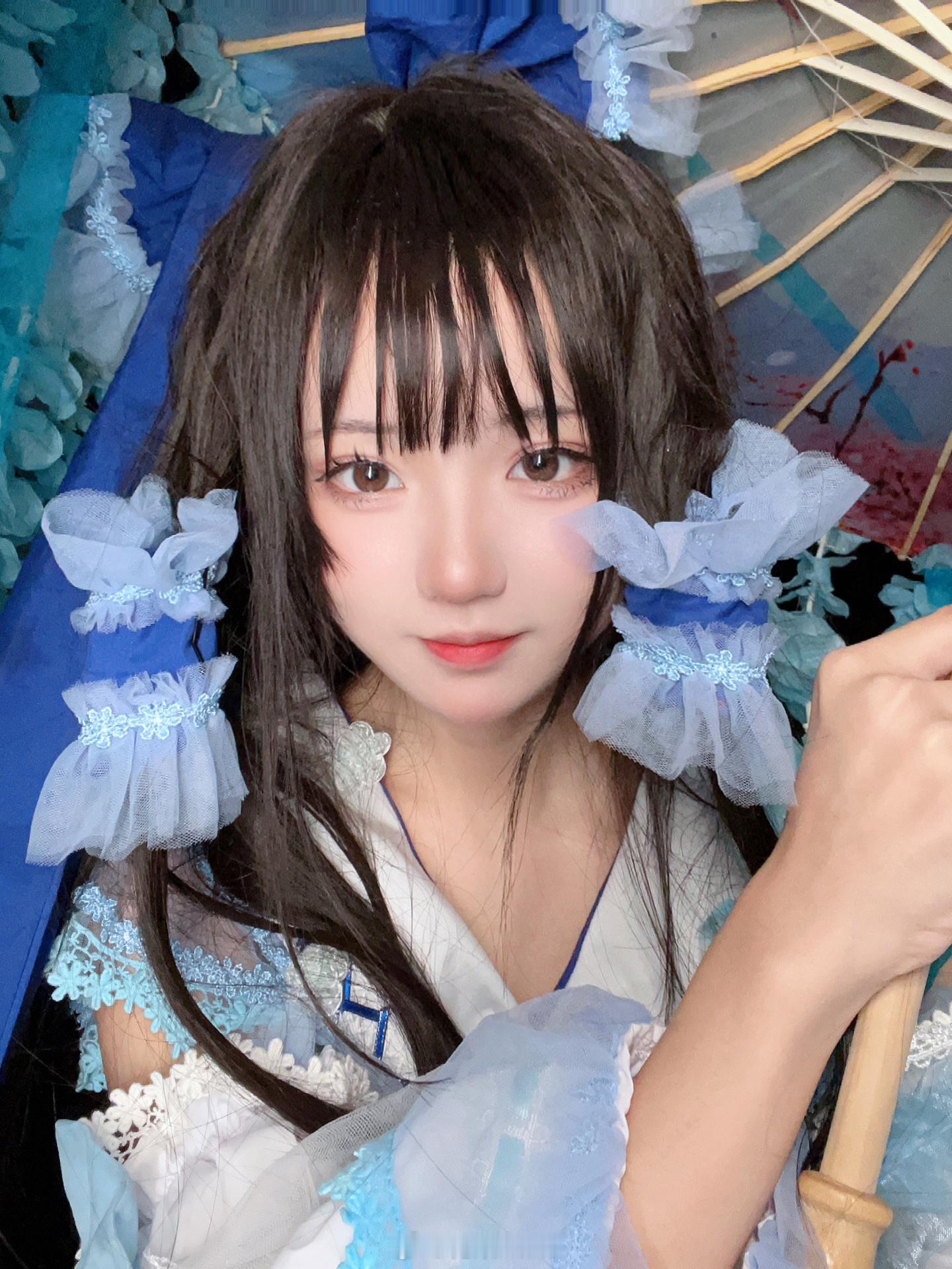 来都来了，下雨也还拍，这刘海成条形码了很难崩 ​​​
