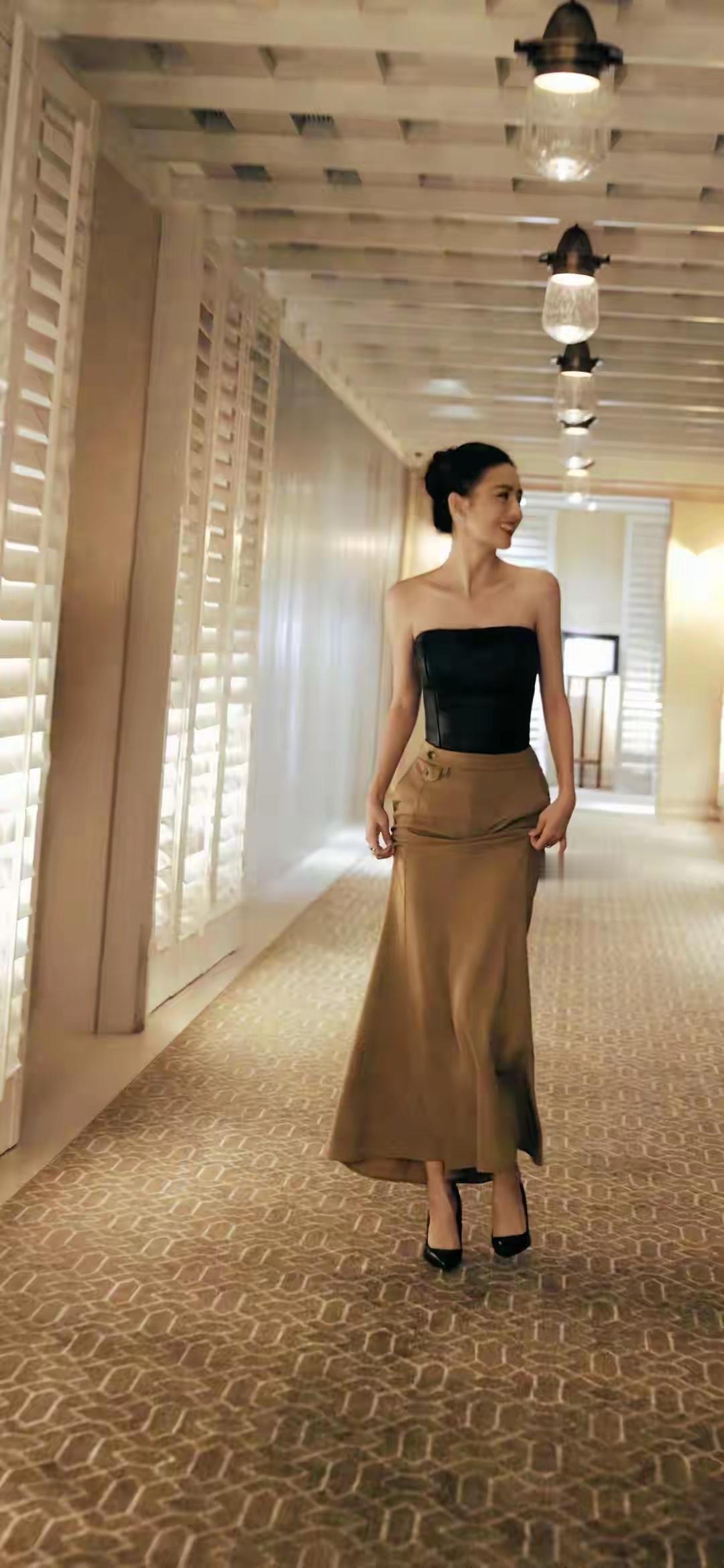 佟丽娅太美了，保持这么好的身材