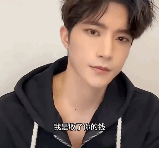 好兄弟抱一下亲一下怎么了，这么多年都是这么个情况，有时候找找自己原因，这么多年不