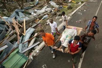 近期，台风“海鸥”与“凤凰”一周内接连侵袭菲律宾。“海鸥”已致224人遇难、10