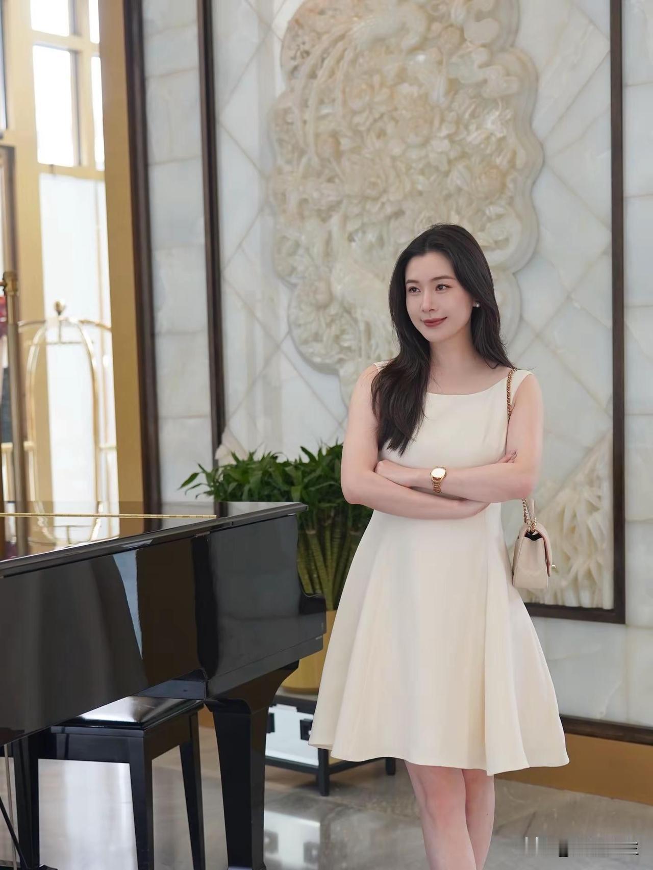 💜 蓝花楹的美：紫雾生夏，温柔入魂
           初夏最动人的“紫色浪