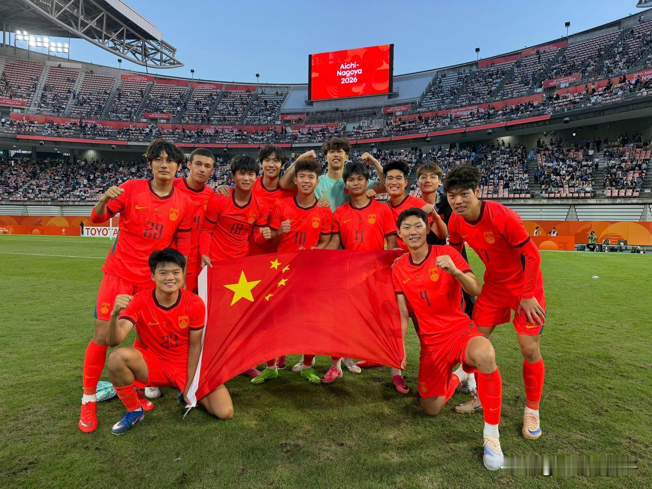 恭喜u23男足，时隔28年，再次获得亚运会足球比赛铜牌。
中国足球，三天上演冰火