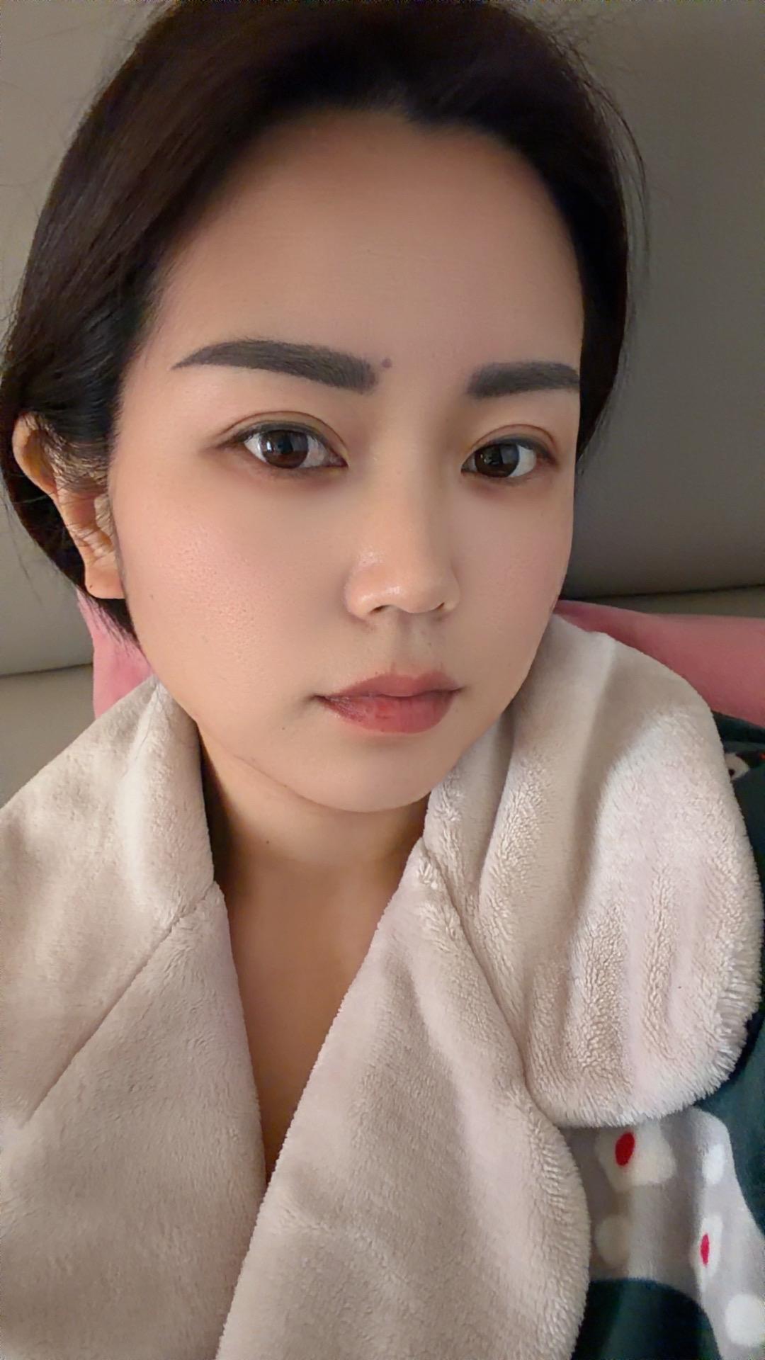 总是偷偷的生了很多气，又偷偷的原谅了很多，有些时候甚至下定决心再也不原...